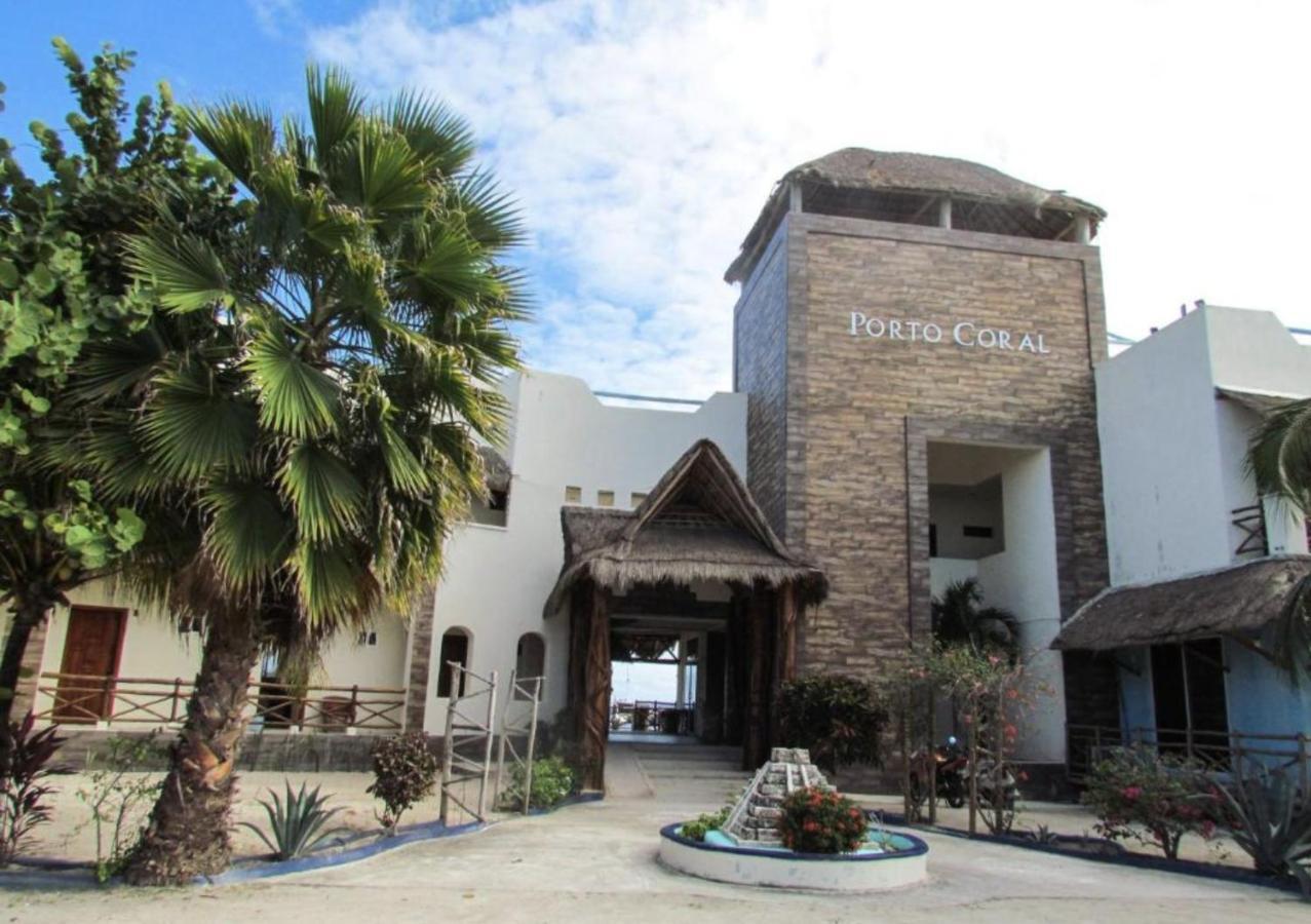 Porto Coral Hotel & Suites Mahahual Exteriör bild