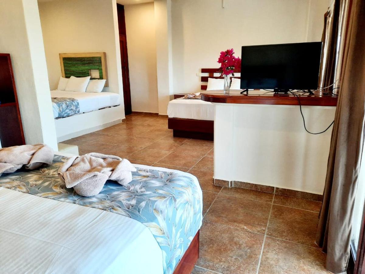 Porto Coral Hotel & Suites Chetumal Exteriör bild