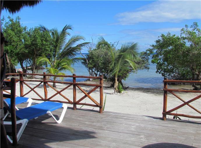 Porto Coral Hotel & Suites Chetumal Exteriör bild
