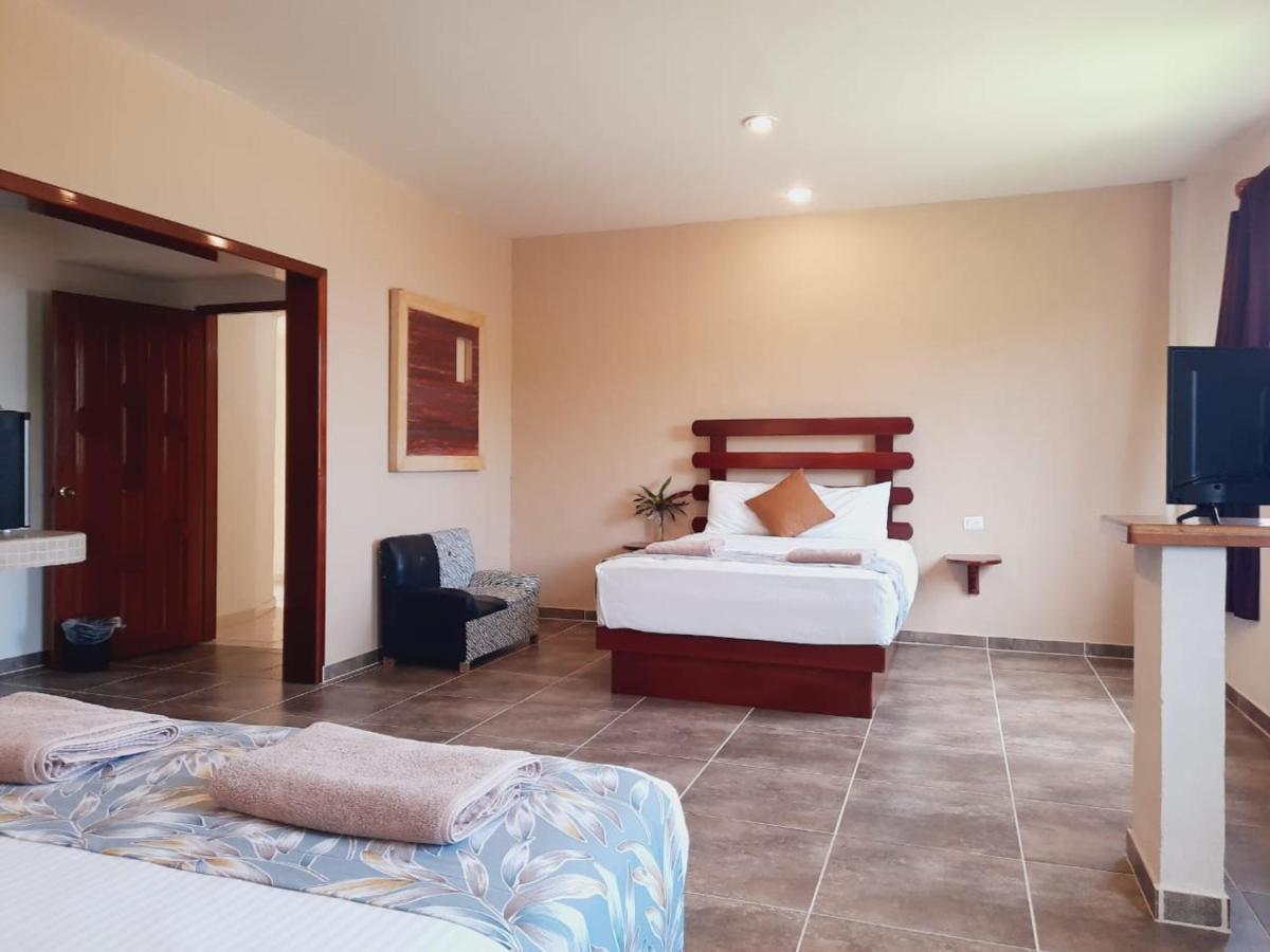 Porto Coral Hotel & Suites Chetumal Exteriör bild
