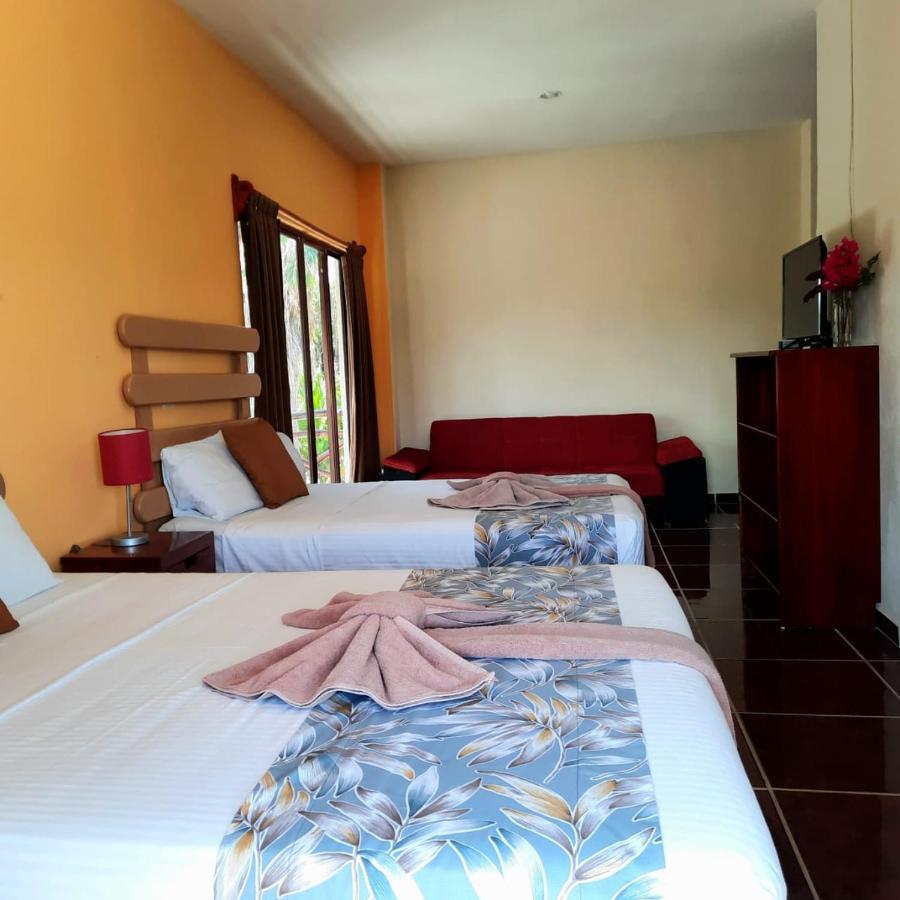 Porto Coral Hotel & Suites Chetumal Exteriör bild
